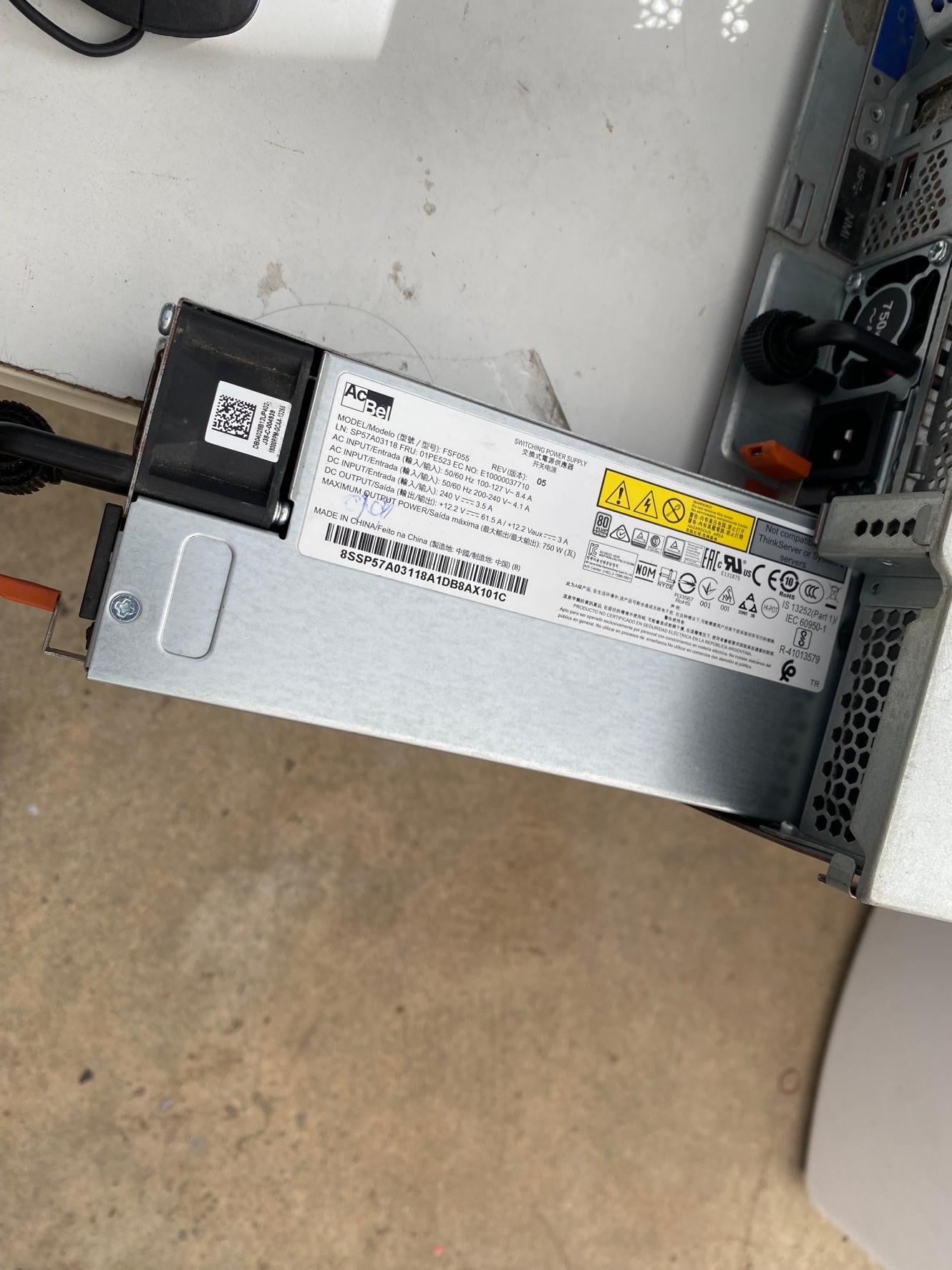 Lenovo ThinkSystem SR590