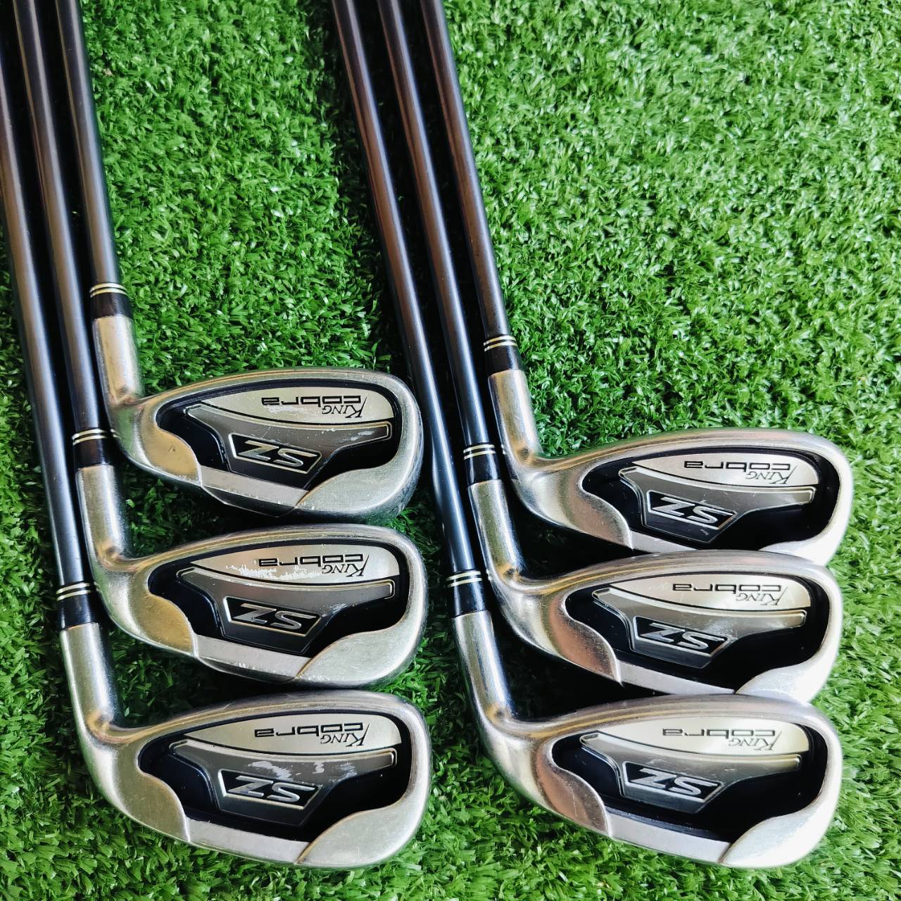 ชุดเหล็ก KING COBRA SZ ก้าน ALDILA DVS-HL FLEX R ก้านพรีเมี่ยม ดีมากๆ สวยเดิมทั้งชุด มีเหล็ก 5 6 7 8 9 PW ครบ ไม้กอล์ฟพรีเมี่ยมมือสอง ของแท้ By NakaraLuxurious