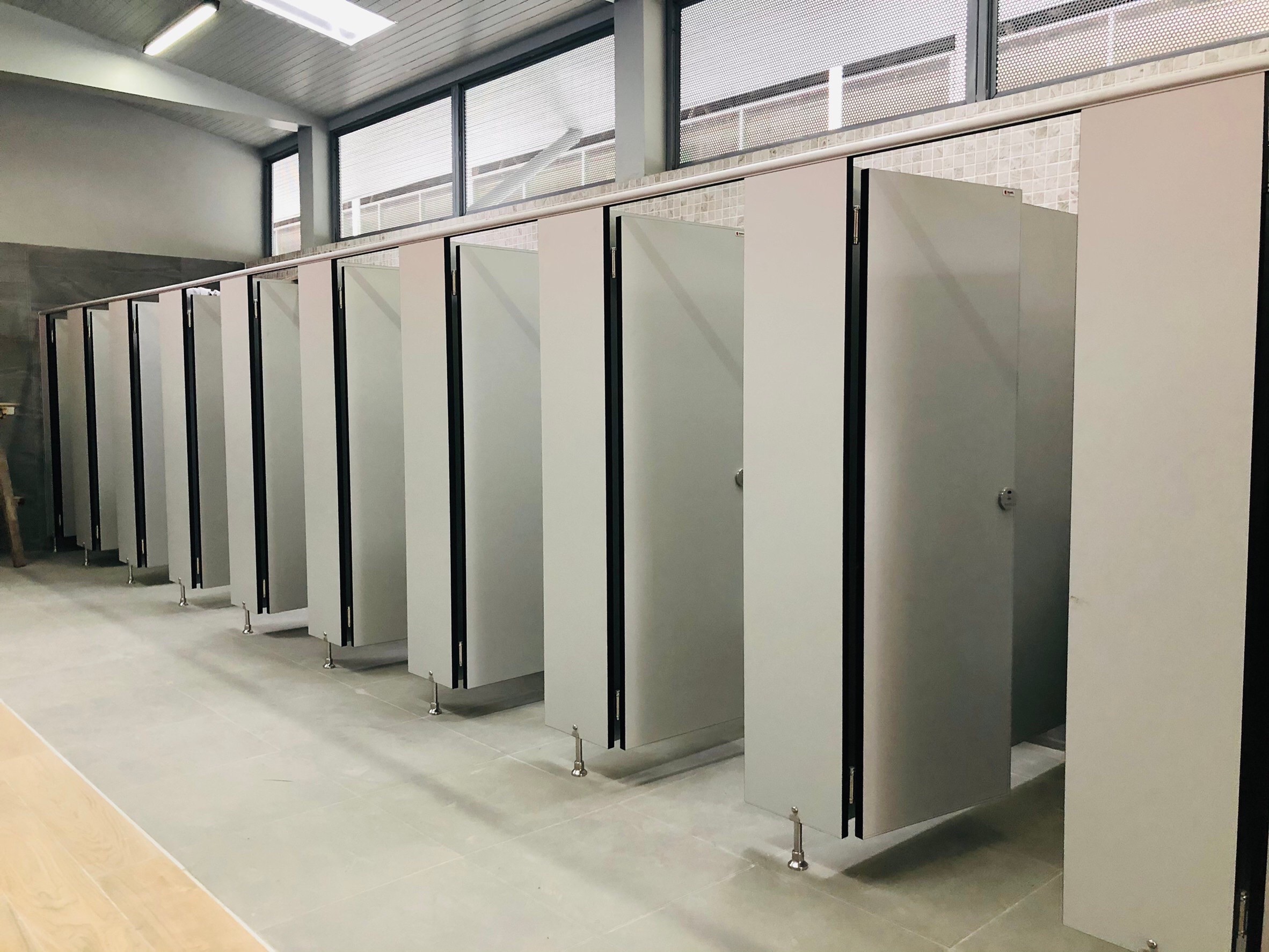 รร.ฤทธิยะวรรณาลัย(ดอนเมือง) งานสร้างห้องน้ำ45ห้อง