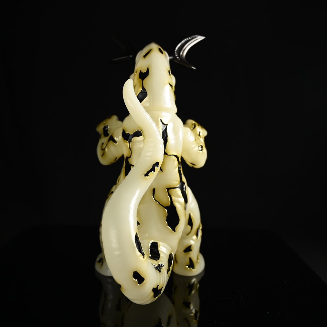 [สั่งจอง]Planet-x Asia : Elekking (Adult & Baby Set) GID (25Cm)