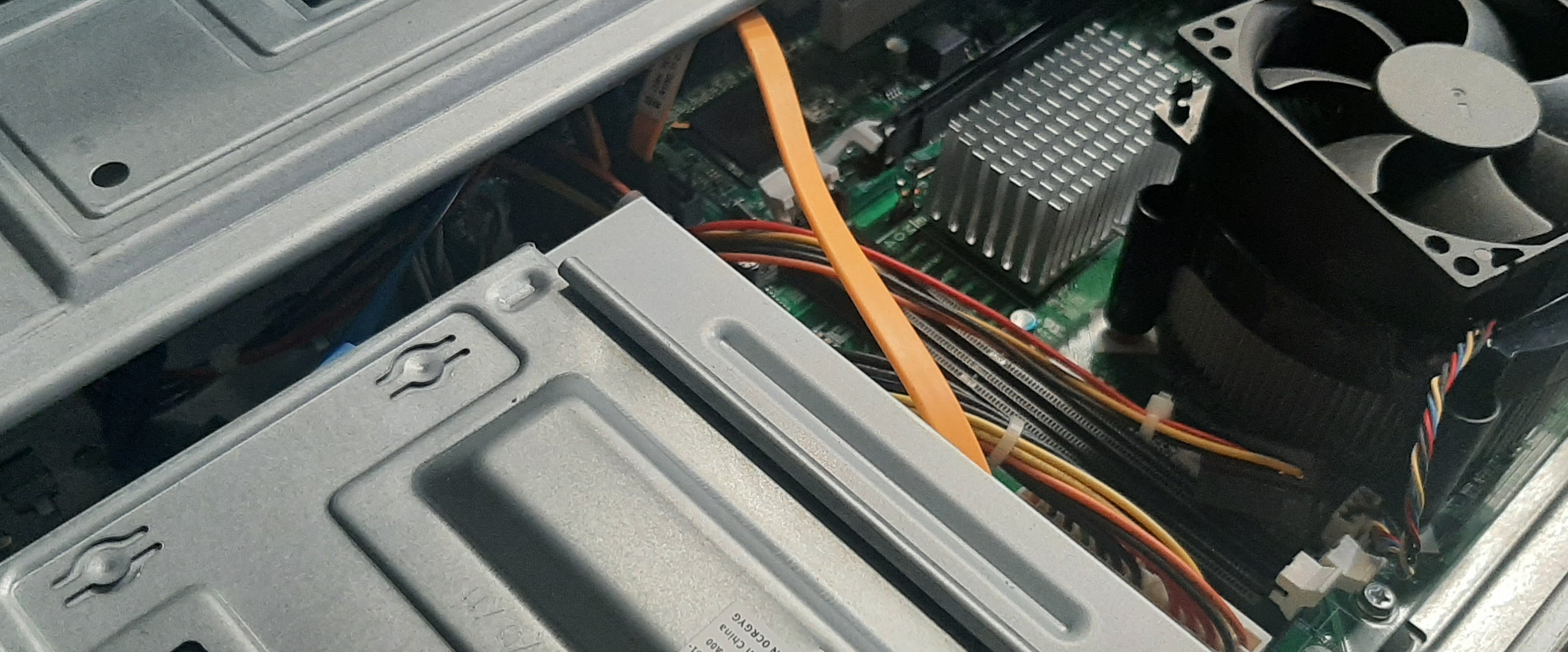 คอมพิวเตอร์ตั้งโต๊ะ มือสอง Dell Vostro 230 DT (E7500 Ram4GB HDD500GB) มีประกัน