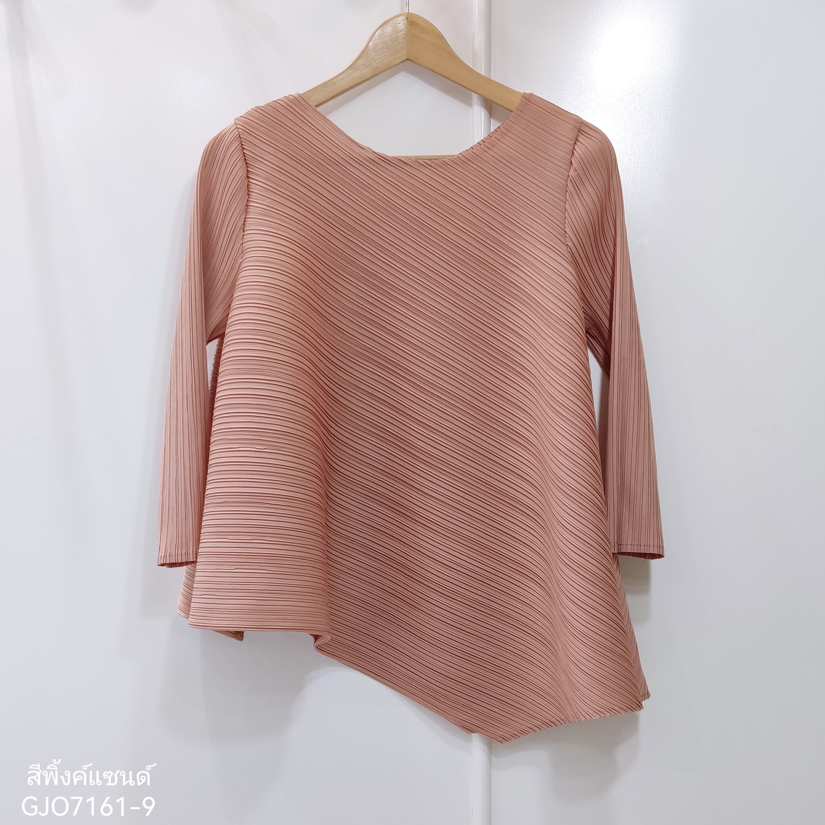 อก 38 นิ้ว 2MUAY รุ่น GJO7161 เสื้อพลีทงานคุณภาพ เสื้อผู้หญิง 13สี FREE SIZE HALF SLEEVE ASYMMETRIC PLEATED TOP