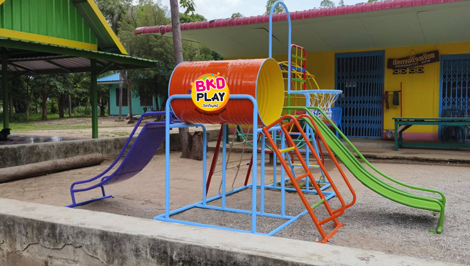 เครื่องเล่นสนามชุดรวมD ประกอบด้วยสไลเดอร์ปีนป่ายแป้นบาสและถังลอด, เครื่องเล่นสนามกลางแจ้ง , เครื่องเล่นสนามเหล็ก, ของเล่น, OutdoorPlayground,สนามเด็กเล่น,เครื่องเล่นงบสพฐ.ประชารัฐ ราคาโรงงาน