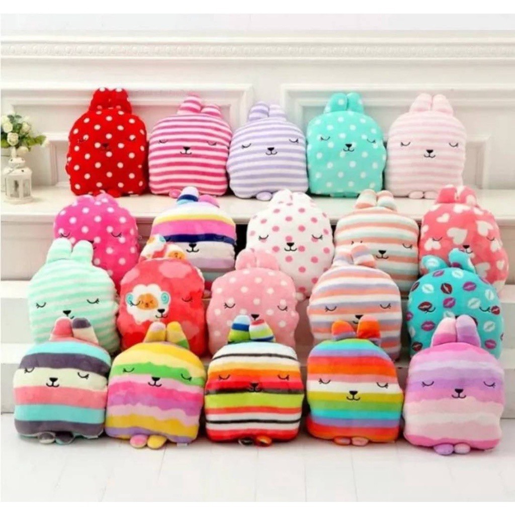 เป้หมอนผ้าห่ม แบบคละสี คละลาย 1กระสอบ100ใบ ส่งใบล่ะ 160 บาท ตุ๊กตาผ้าห่ม