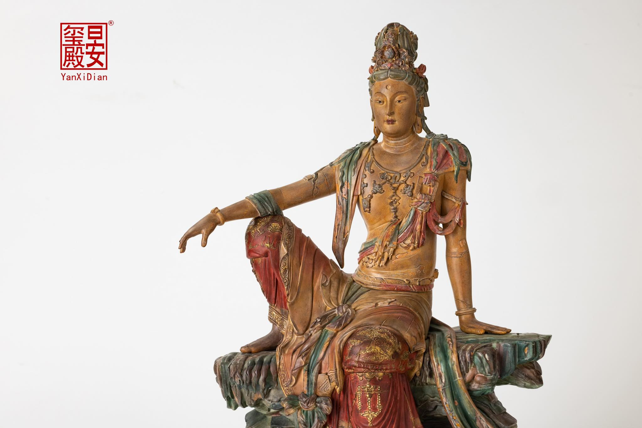 [สั่งจอง] Yan Xi Dian : Liao Song Water-moon Avalokiteshvara Statue