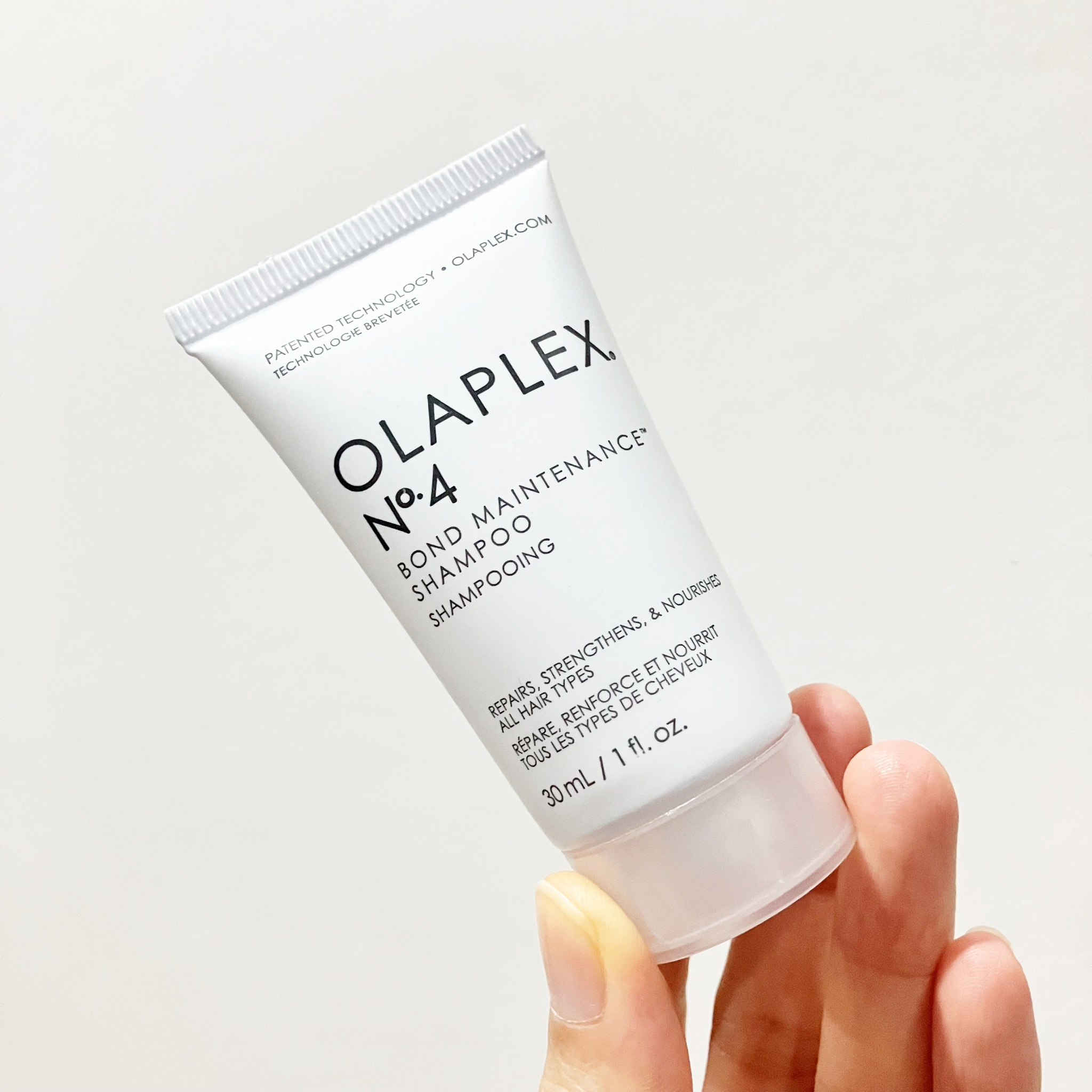 Olaplex No.4 Bond Maintenance Shampoo 30ml แชมพูบำรุงและซ่อมแซมอย่างดีเยี่ยม