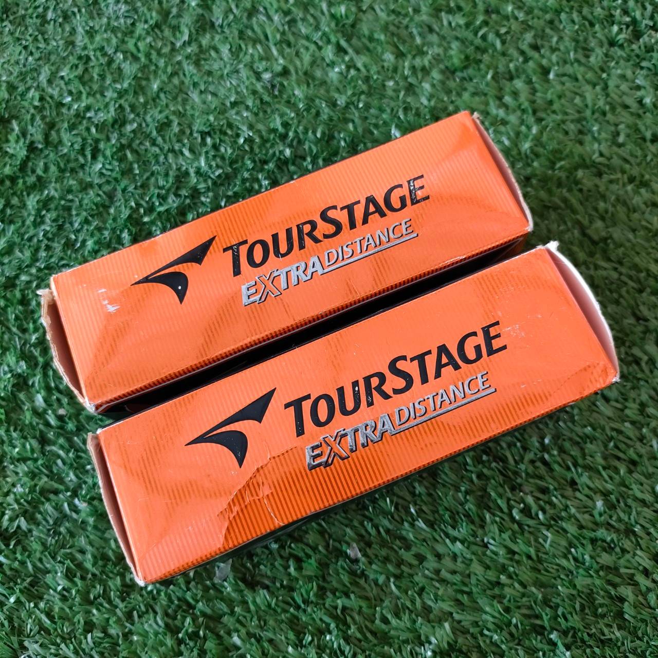 *** ขายเป็นหลอด *** *** 1 หลอดมี 3 ลูก *** ลูกกอล์ฟ TOUR STAGE EXTRADISTANCE ตีไกล ตีกลางคืนยิ่งมองเห็นชัด ของใหม่มือหนึ่ง ของแท้ BY NakaraLuxurious