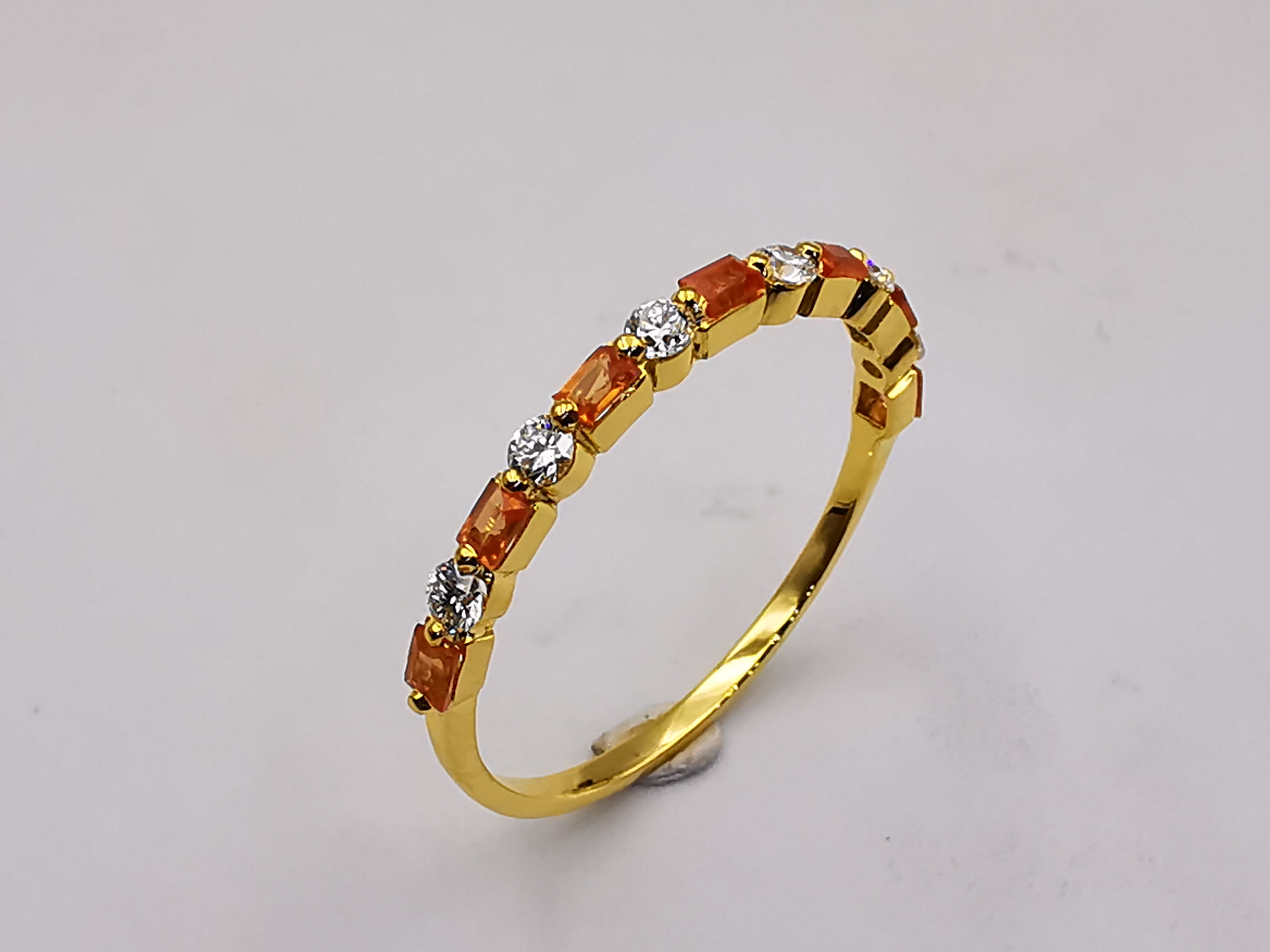 แหวนพลอยบุษราคัมสลับเพชร