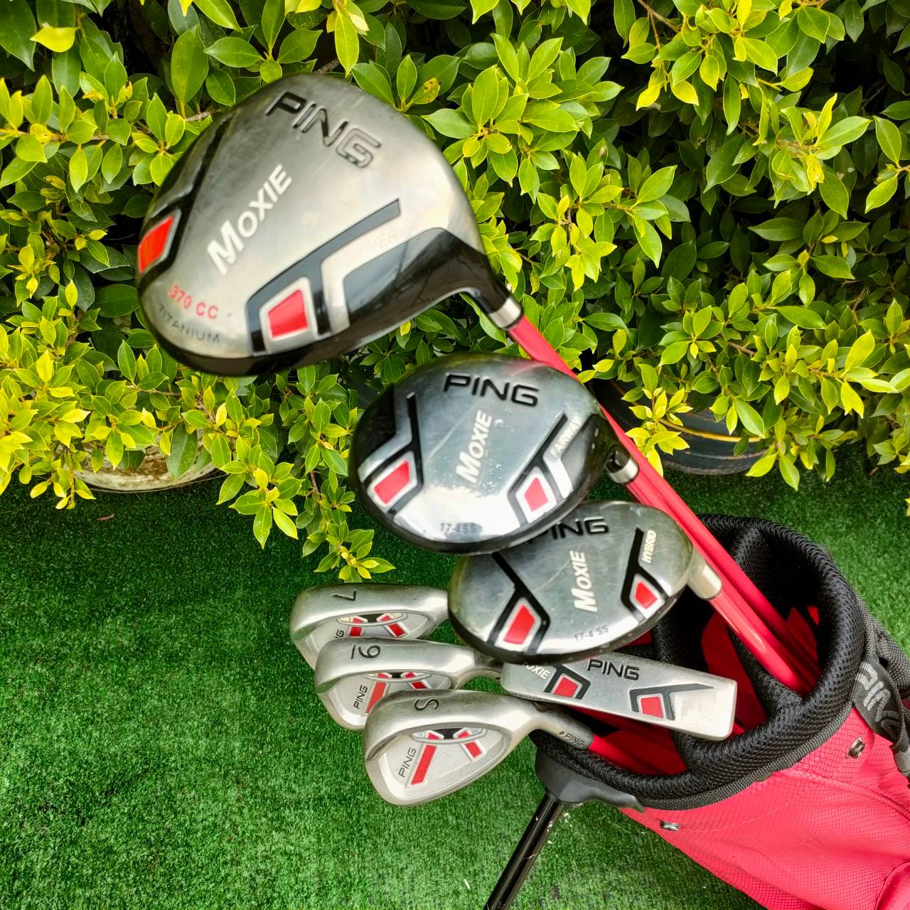 *ไม้กอล์ฟสำหรับเด็ก* KID SET PING MOXIE สุดยอดไม้กอล์ฟเด็ก ที่ใช้วัสดุ และเทคโนโลยีเดียวกับไม้ PING ของผู้ใหญ่ ตีดีมากๆ ตีง่ายและไกล!! ไม้กอล์ฟมือสอง ของแท้ BY NakaraLuxurious