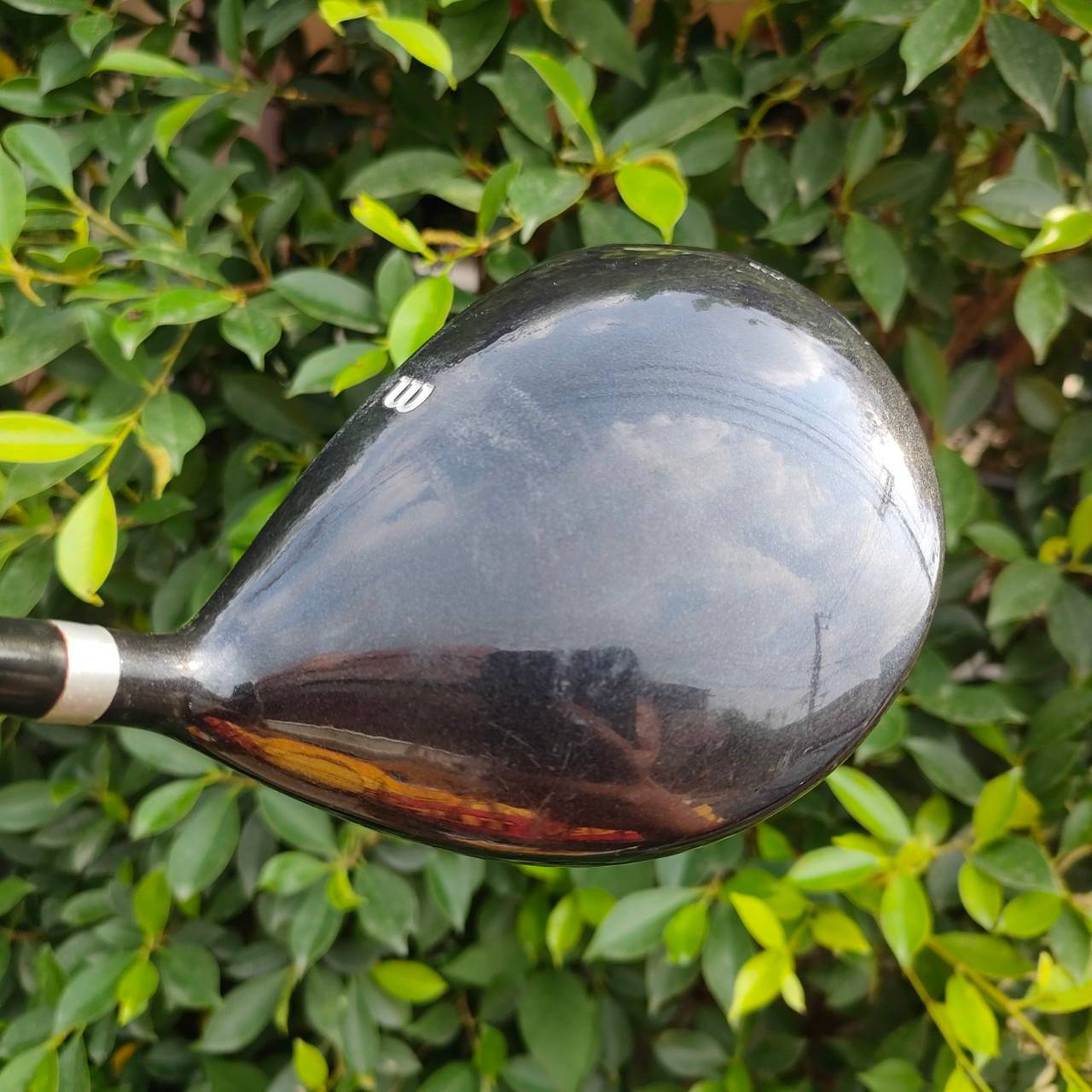 FULLSET WILSON KILLER WHALE ทั้งชุดประกอบด้วย หัวไม้ 1 3 5 ก้าน KILLER WHALE FLEX R ชุดเหล็ก 3-9 เเละ PW SW PUTTER WILSON พร้อมถุงกอล์ฟ WILSON เดิมๆทั้งชุด ครบเลยครับ พร้อมออกรอบได้เลยครับ ไม่ต้องซื้ออะไรเพิ่มแล้ว