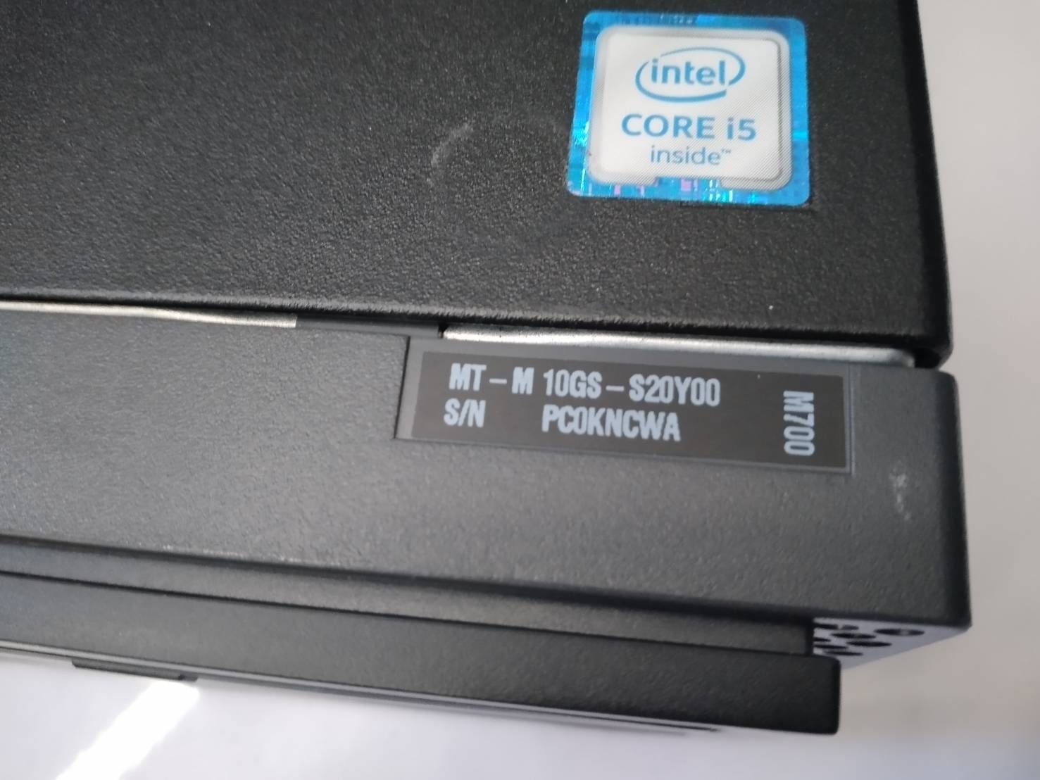 Lenovo ThinkCentre M700 CPU i3-6100 Ram 8 GB