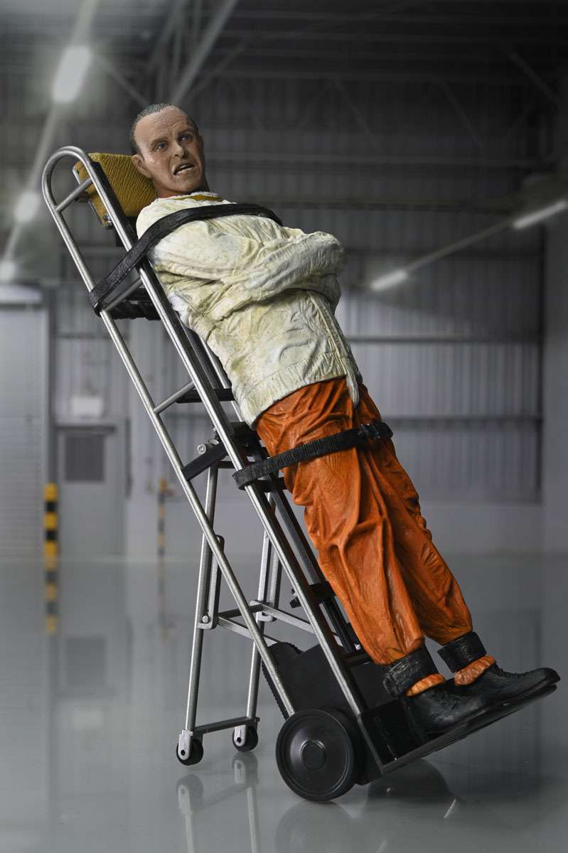 [สั่งจอง] Neca - Dr. Hannibal Lecter (Masked) 7" scale