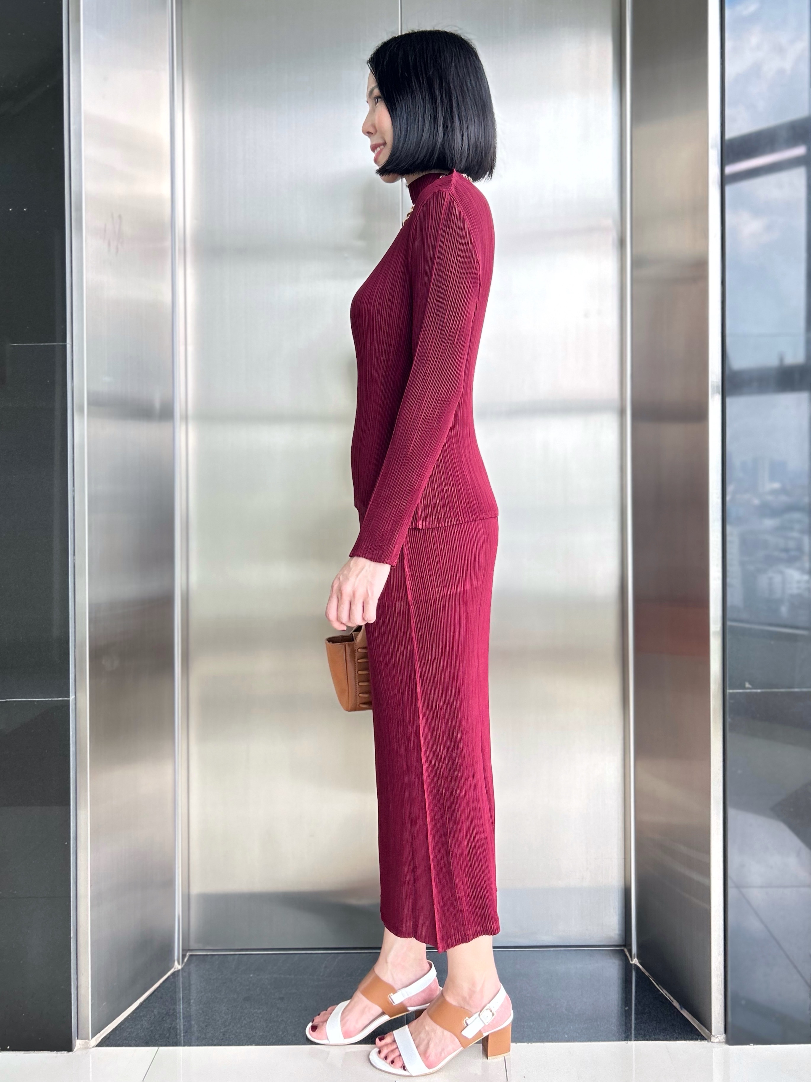 ปรับราคาลง20%!! 2MUAY รุ่น GJO11032/ GJO11044 เซ็ตพลีทผ้าแมตต์ HIGHNECK LONGSLEEVE TOP WITH PENCIL SKIRT PLEATED SET 10 สี FREE SIZE