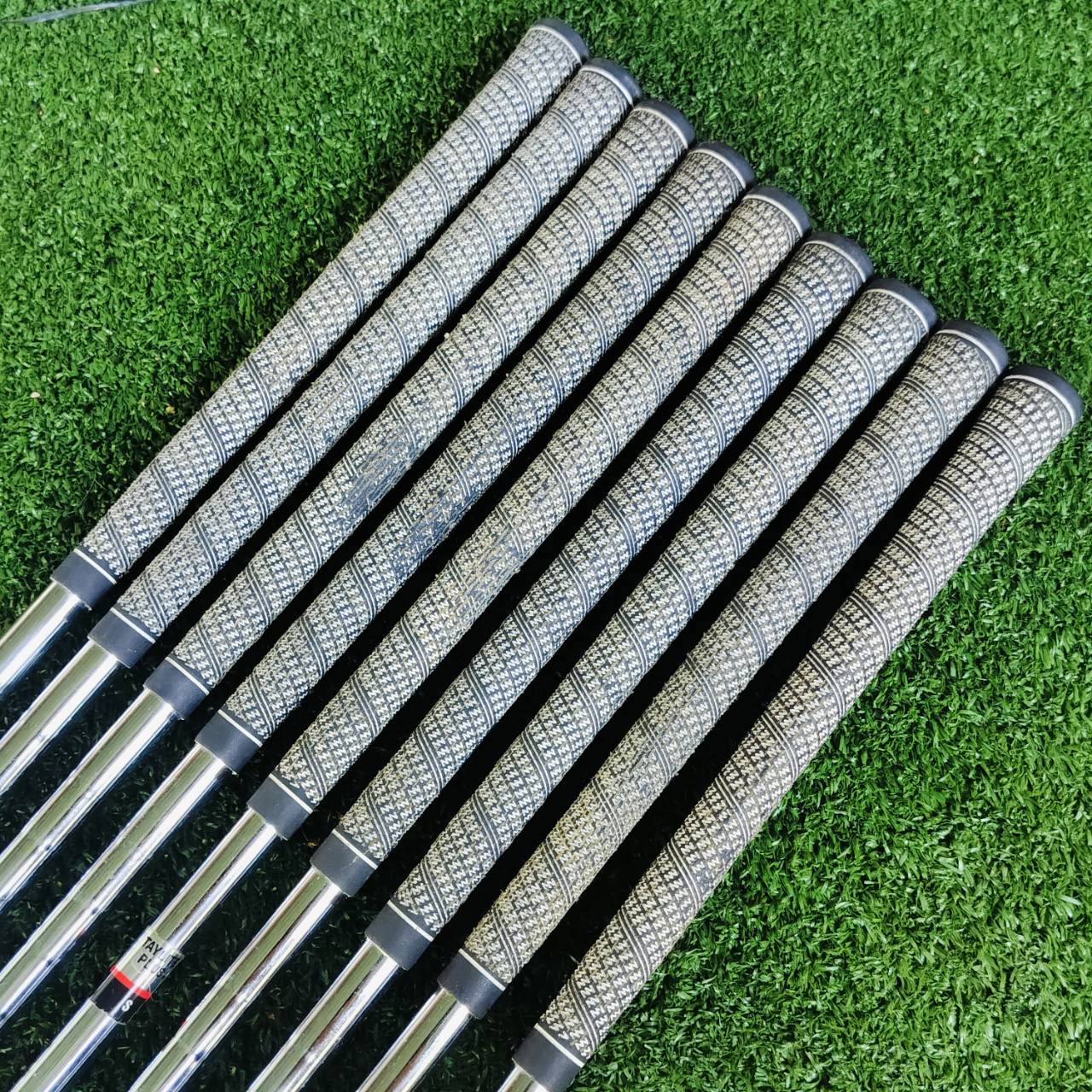 ชุดเหล็ก Taylormade ICW11 มีเหล็ก 3-9 PW SW ก้าน กริพ เดิมทั้งหมด FLEX S เป็นชุดเหล็กที่ตีมันส์มาก ไม้กอล์ฟพรีเมี่ยมมือสอง ของแท้ By NakaraLuxurious