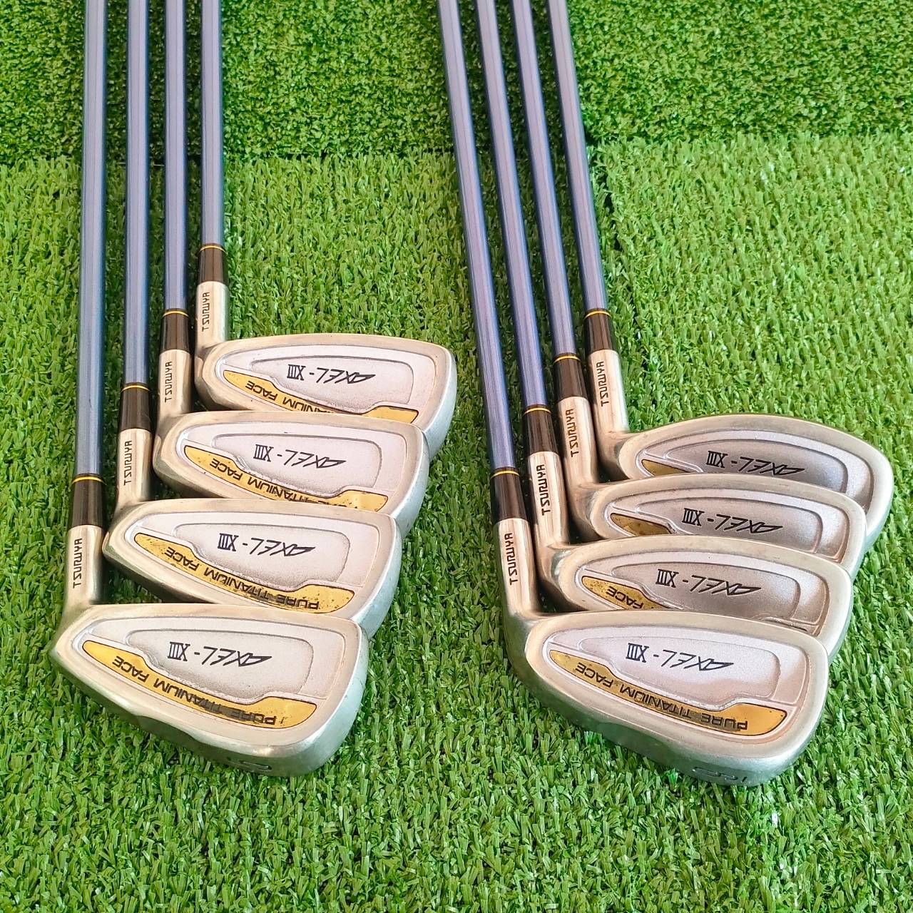 ชุดเหล็ก TSURUYA AXEL - XIII สุดยอดชุดเหล็กหน้าเด้ง หน้าไม้ PURE TITANIUM ที่รูปจะมีแผ่นไทเทเนี่ยมอีกแผ่น มีเหล็ก 5 - 9 เเละ PW AW SW