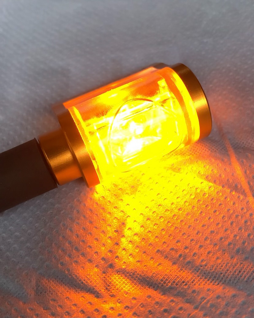 ไฟเลี้ยว Pazoma LED แสงเหลือง - สีทอง