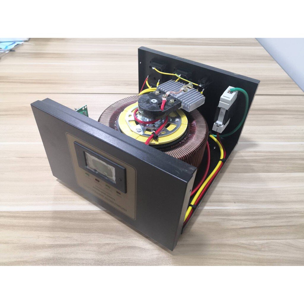 เครื่องปรับแรงดันไฟอัตโนมัติ,เครื่องกันไฟตก ไฟกระชาก รุ่น AVR-5000VA ประกันสินค้า 1 ปี (เครื่องกันไฟตก ไฟเกิน ไฟขาด)
