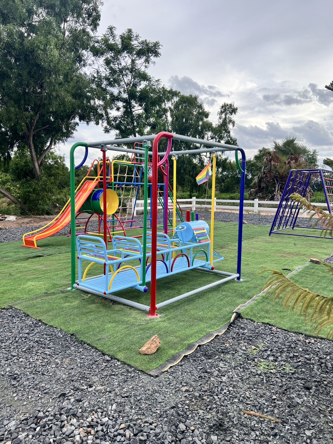 เครื่องเล่นสนาม กลางแจ้ง เครื่องเล่นสนามเหล็ก ชุดเครื่องเล่นรถไฟโยก ของเล่นเด็ก Outdoor Playground, ราคาโรงงาน สินค้าสั่งผลิต 10-20 วัน