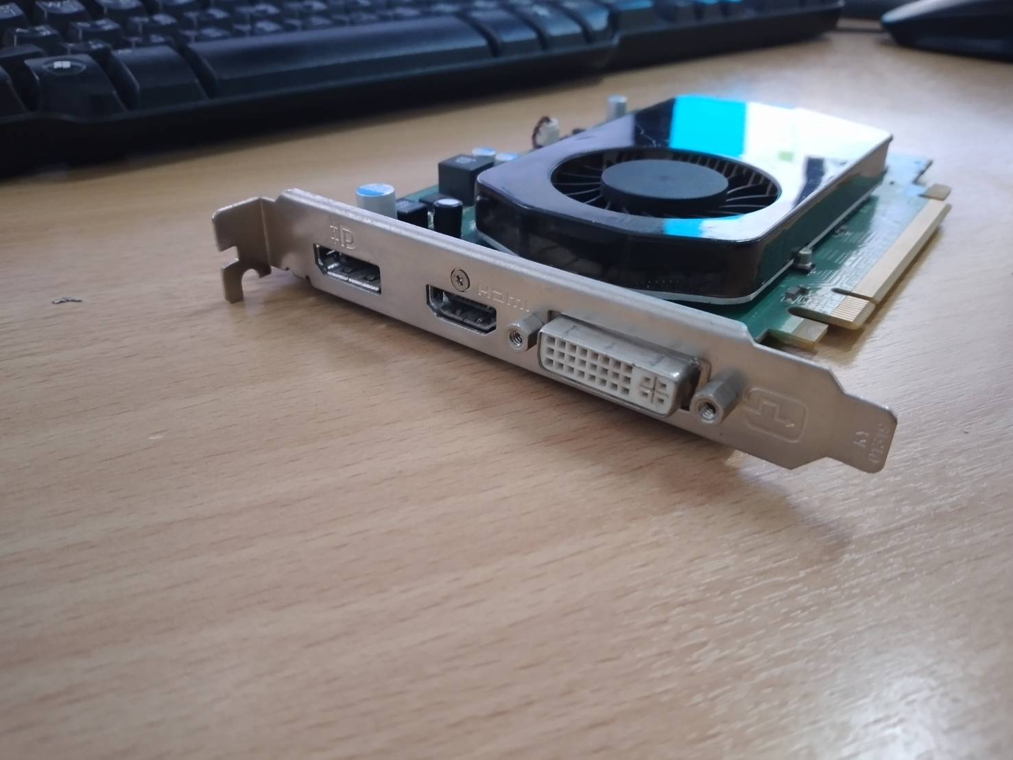 Ati Radeon HD5570 Jaguar 1GB Dp Hdmi Dvi