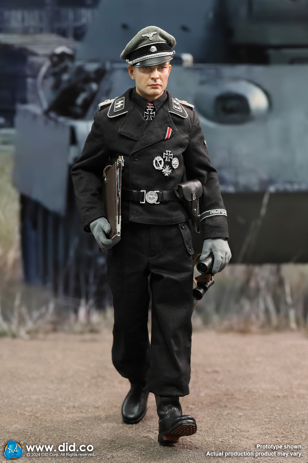 [สั่งจอง] DID D80176 1/6 : WWII German Commander - Max