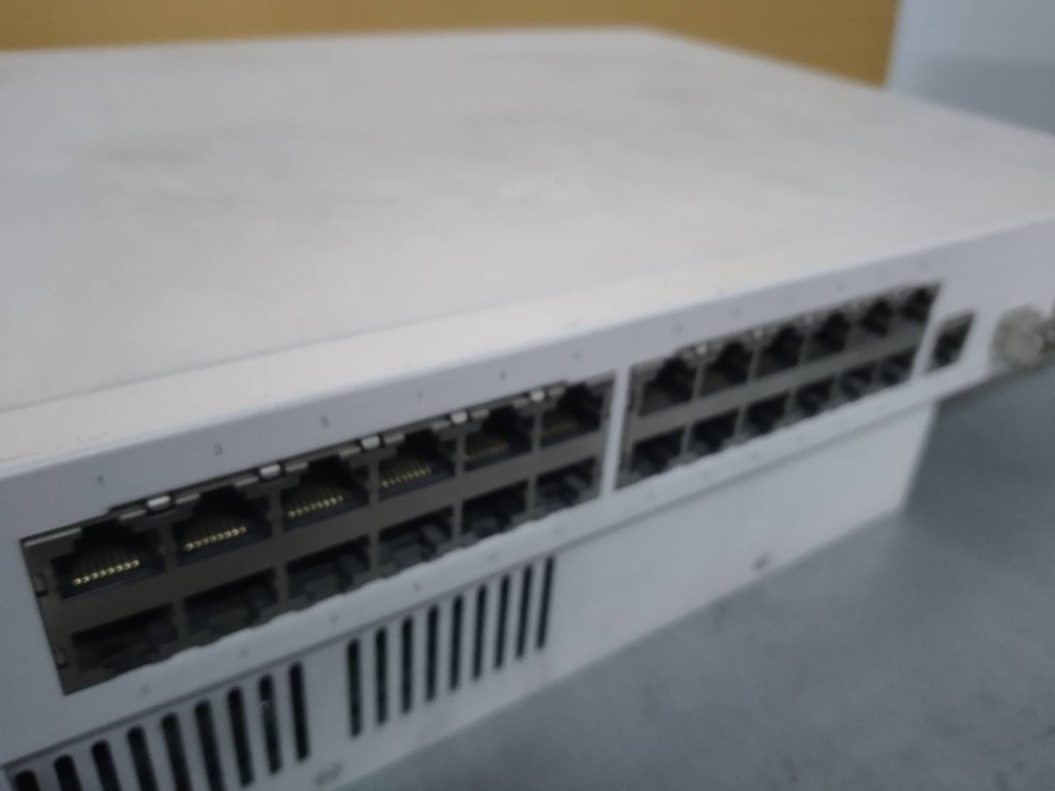 Symbol ES-3000-PWR-10-WW PoE ES 3000-PWR 24 Port 100Mps