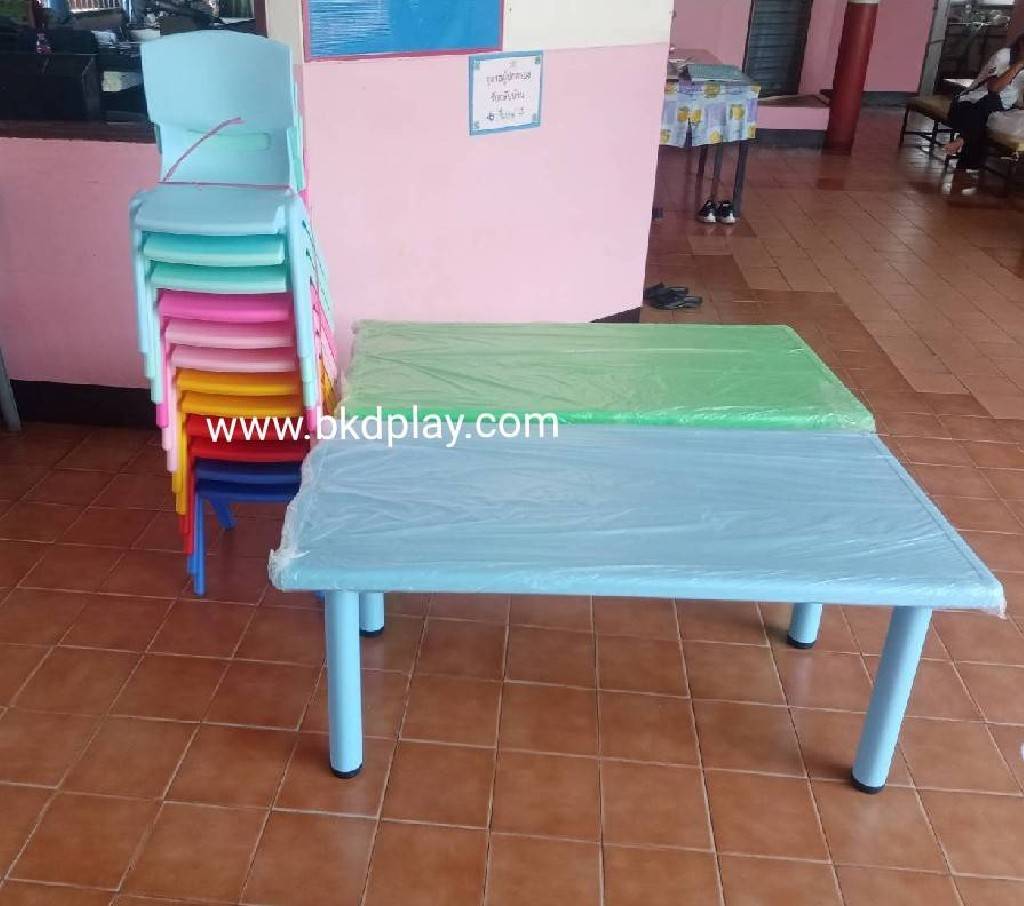 โต๊ะนักเรียน,โต๊ะเขียนหนังสือเด็ก,โต๊ะเรียน, โต๊ะสี่เหลี่ยมผืนผ้า พลาสติก ปรับระดับได้ ราคาโรงงาน พร้อมส่ง