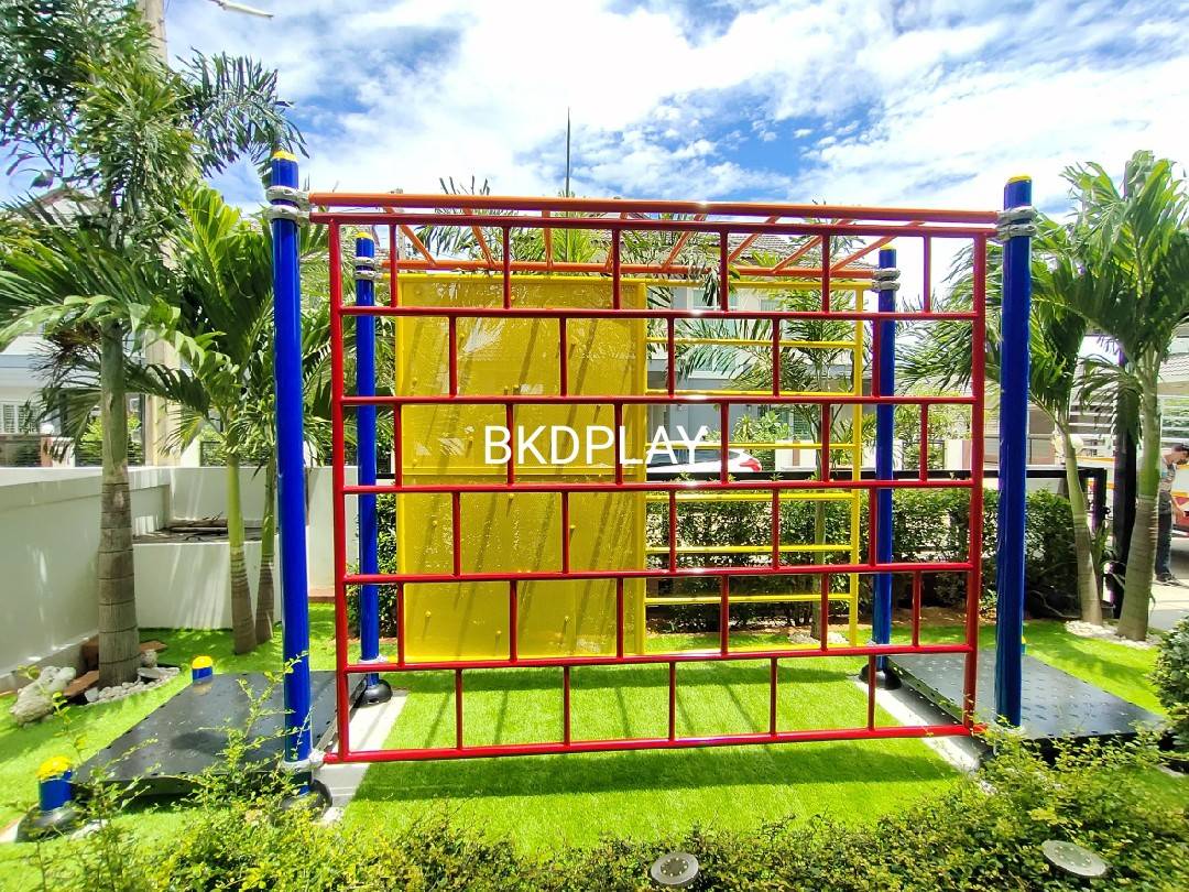 เครื่องเล่นสนามกลางแจ้ง เหล็กตั้งพื้น ชุดปีนป่ายหน้าผาจำลอง ปีนป่ายกำแพง, OutdoorPlayground, บาร์โหนอนุบาล-ประถม ขนาด 80x360x200 ซม.