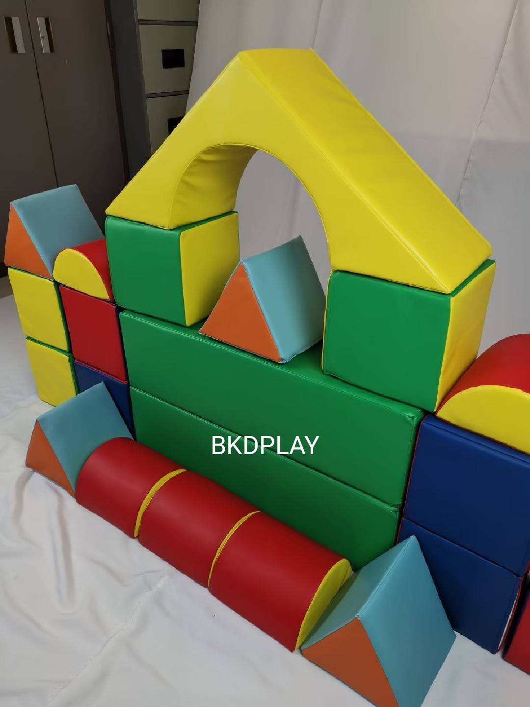 เบาะนุ่มนิ่ม รูปทรงเรขาคณิตนุ่มนิ่ม 23ชิ้น ตัวต่อบล็อค softplay ของเล่นในร่ม Kids Zone