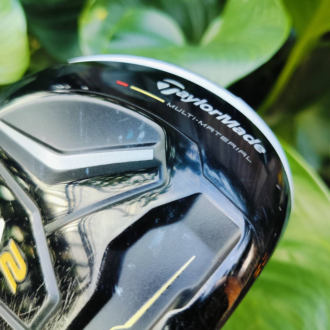 Driver Taylormade M2 องศา 9.5 ก้านโม ราคาแพงมากๆ ตีแรงได้ ใส่ได้เต็มที่ ตีไกลมากๆ เทคโนโลยีดี ด้วย SPEED POCKET ที่บริเวณ SOLE ใกล้หน้าไม้ ไม้กอล์ฟพรีเมี่ยมมือสอง ของแท้ By NakaraLuxurious