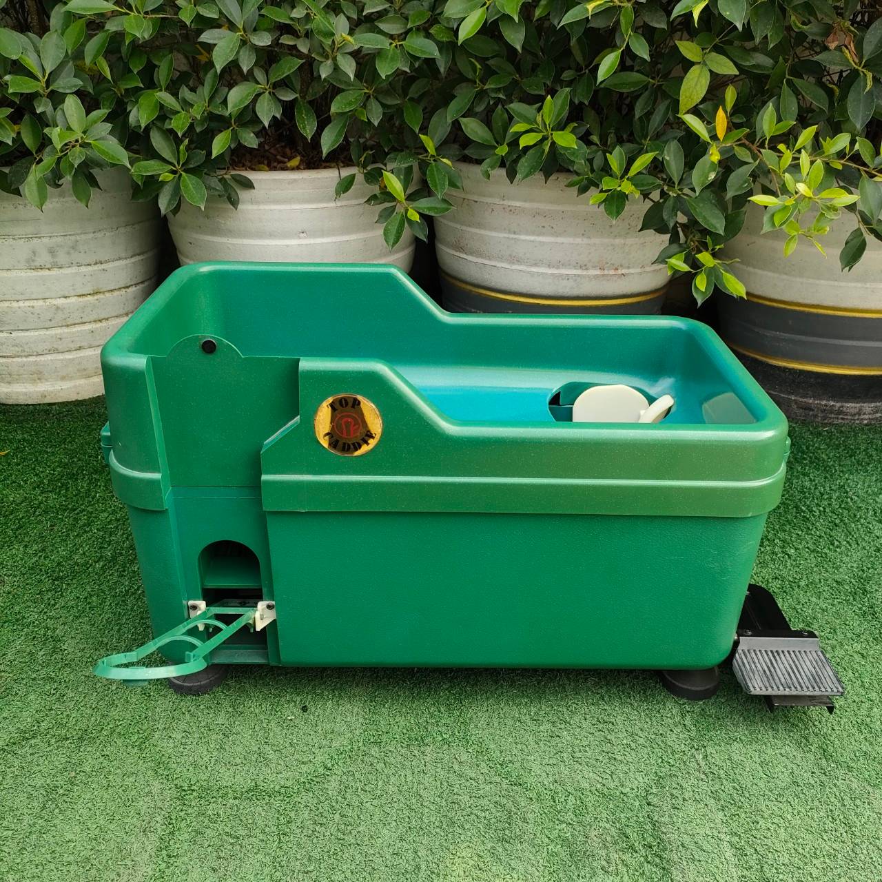 เครื่องจ่ายลูกกอล์ฟมือสอง สภาพสวยมากเดิมๆ แข็งแรงครับ ใช้ซ้อมที่บ้าน คู่กับพรมไดร์ฟ เต๊นไดร์ฟได้เลยครับ