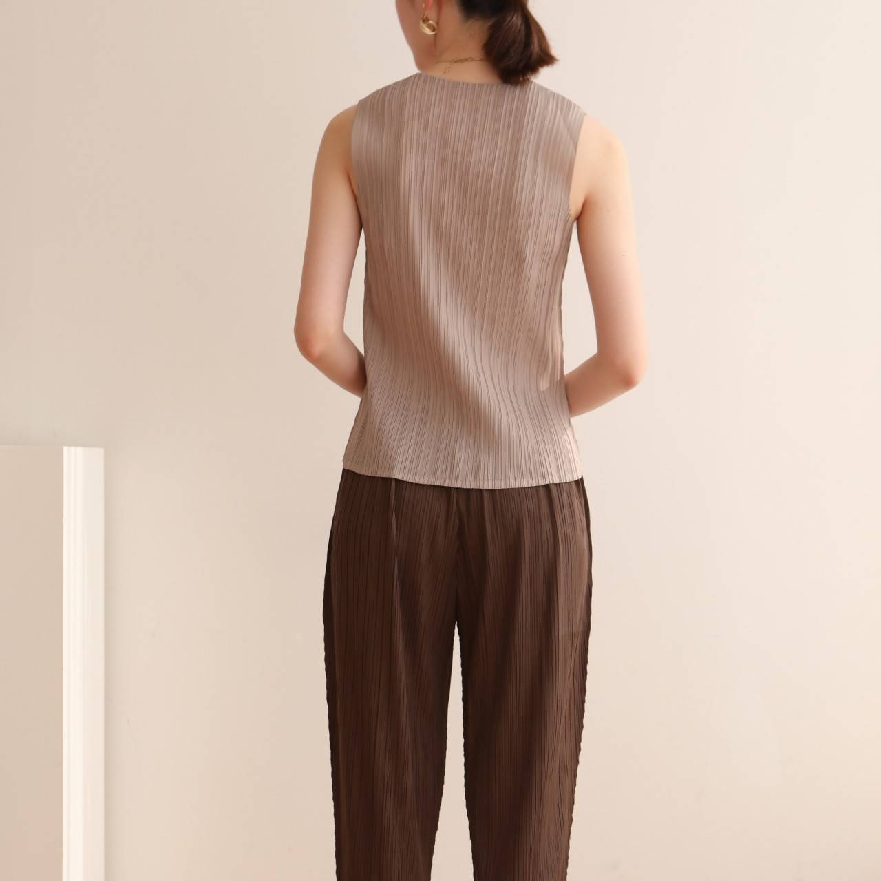 2MUAY BASIC รุ่น GJO7981 เสื้ออัดพลีทงานคุณภาพ BASIC ROUND NECK PLEATED TOP 20สี FREE SIZE