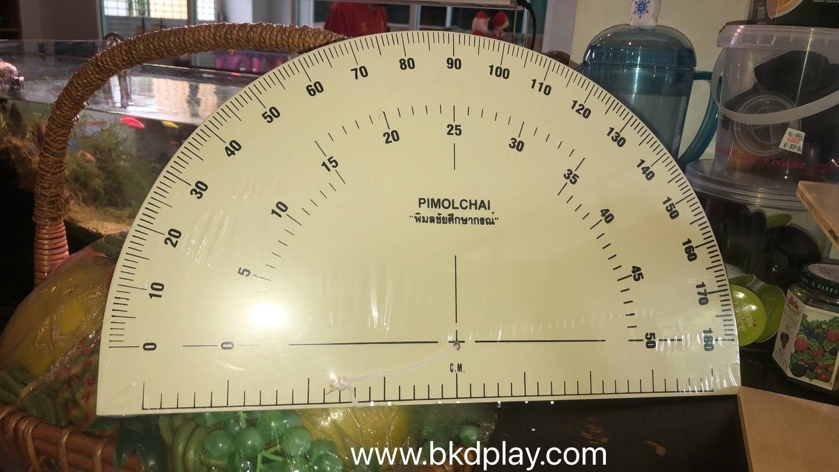 ไม้ครึ่งวงกลมยักษ์ แบบขาวทึบ