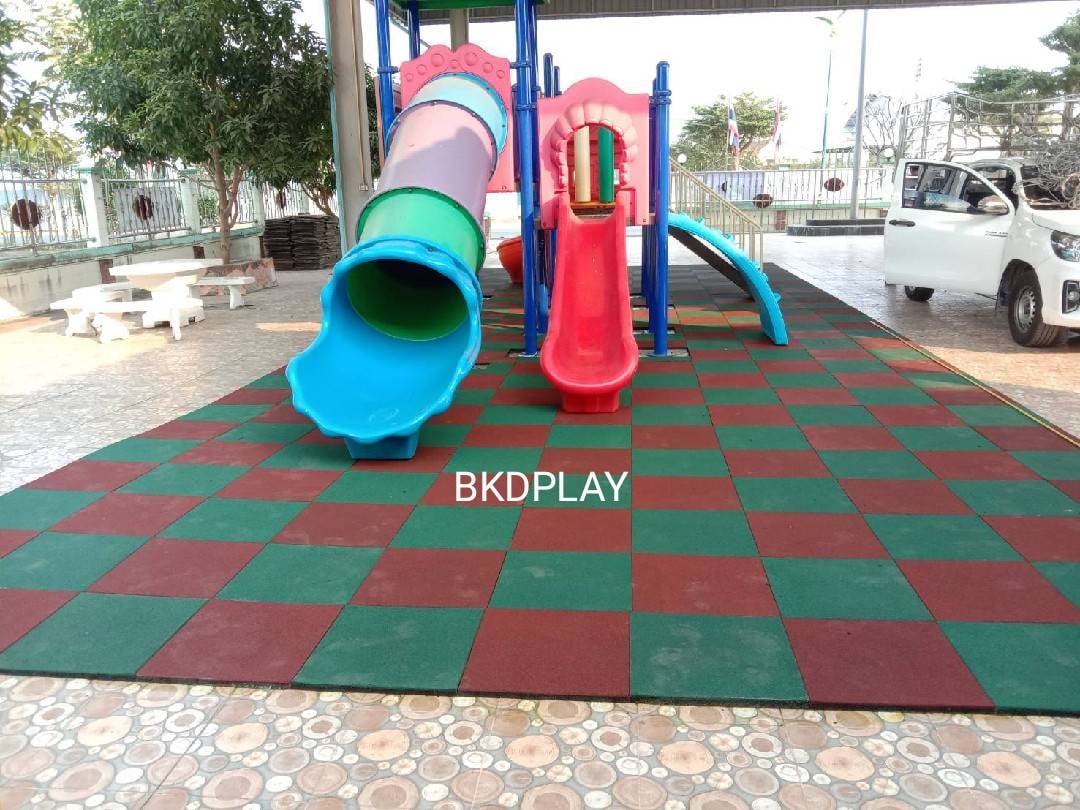 แผ่นยาง EPDM ราคาต่อ1ตร.ม. 4แผ่น แผ่นยางสังเคราะห์ ,แผ่นปูกันกระแทก,แผ่นปูพื้นสนามเด็กเล่น, พื้นยางEPDM ,ปูสนามเด็กเล่น,สนามกีฬา ห้องฟิตเนส พร้อมส่ง ราคาโรงงาน มีสีดำ เทา น้ำเงิน เหลือง แดง เขียว