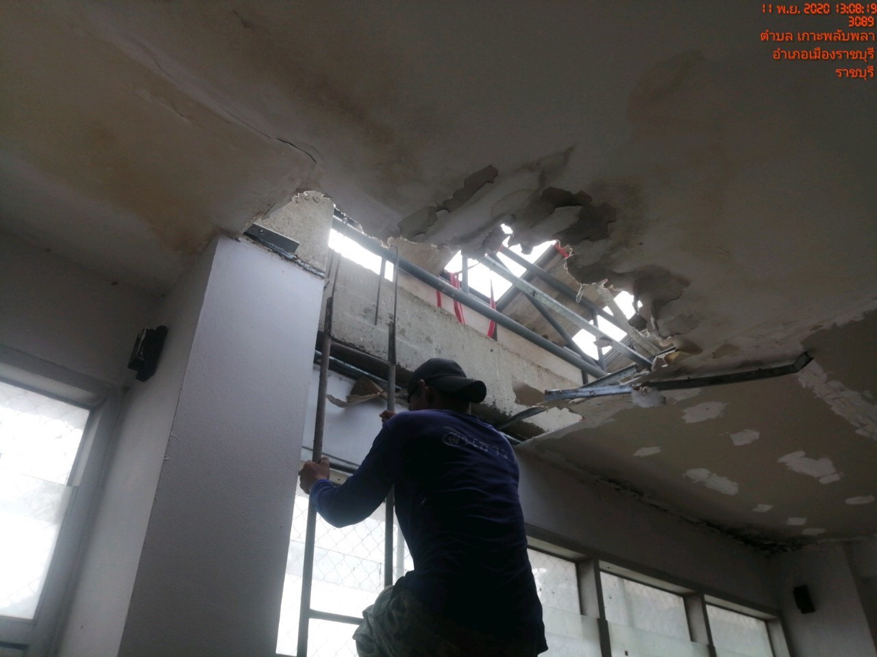 รร.อนุบาลเทศบาลต.เขางู ปรับปรุงหลังคาอาคาร 4 ชั้น