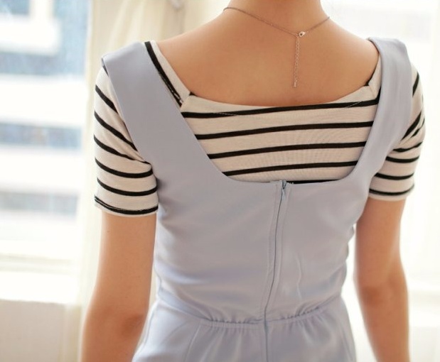 เสื้อลายริ้ว ผ้านิ่มยืดหยุ่น เนื้อลื่นๆ ชุดเอี๊ยมผ้าไม่ยืด มีซิปด้านหลัง