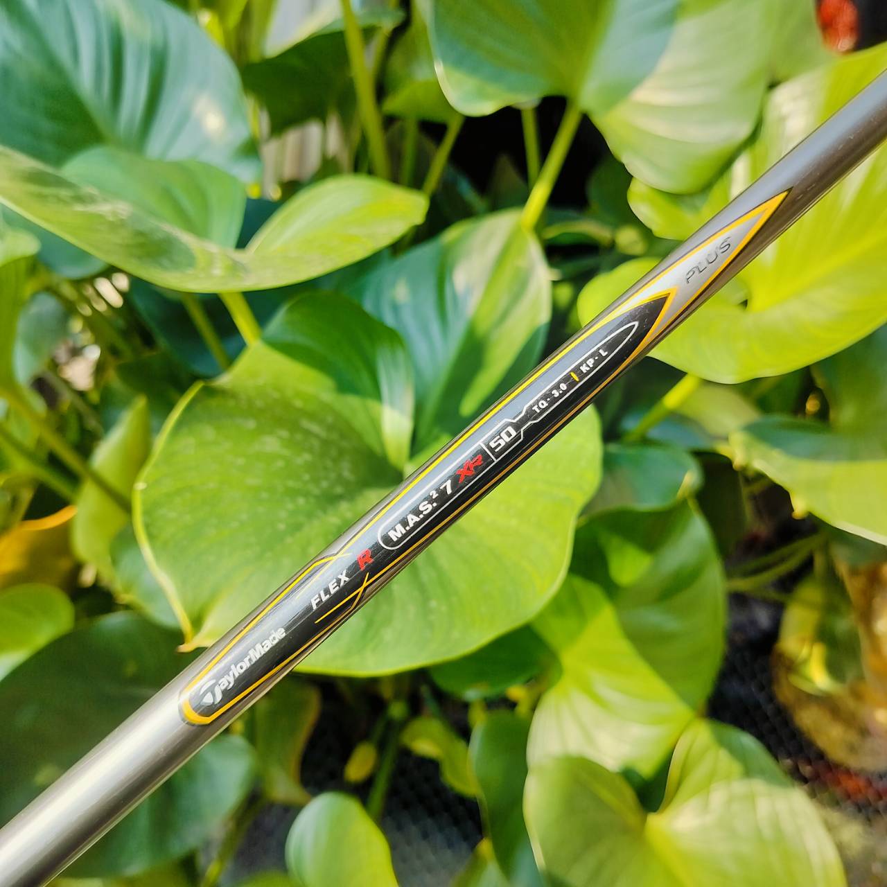 SW Taylormade r7 XR หน้าเด้ง!!! เหมาะกับท่านที่ระเบิดทรายไม่ขึ้น เพราะสปีดไม่แรง ตัวนี้มีแผ่นหน้าเด้ง ชิพง่ายที่สุด ตัว XR พรีเมี่ยมที่สุด ไม้กอล์ฟพรีเมี่ยมมือสอง ของแท้ By NakaraLuxurious