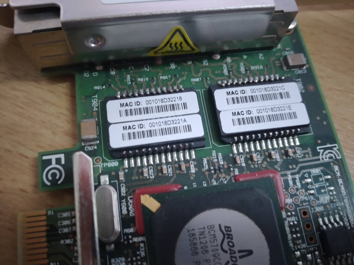 DELL 0R519P PCIe NETWORK CARD 4 PORT ขายาว