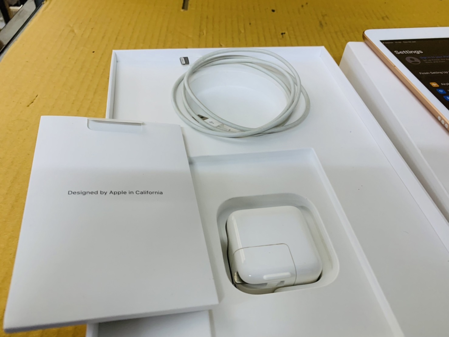 ไอแพด iPad 7th Gen 32GB/10.2″/Wi-Fi/Gold