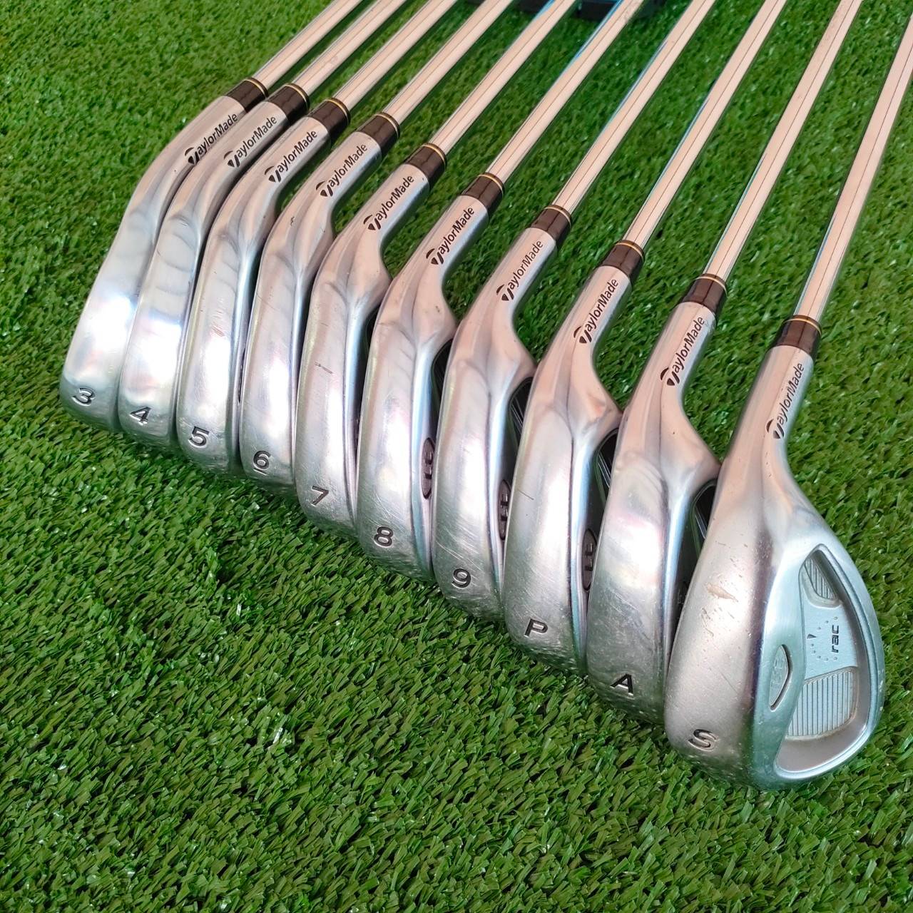 ชุดเหล็ก TAYLORMADE RAC LT สภาพสวยมากๆ เดิมๆ ชุดใหญ่สุด ได้ไม้ทั้งหมด 10 ชิ้น เหล็กตีไกล มีเหล็ก 3-9 เเละ PW AW SW
