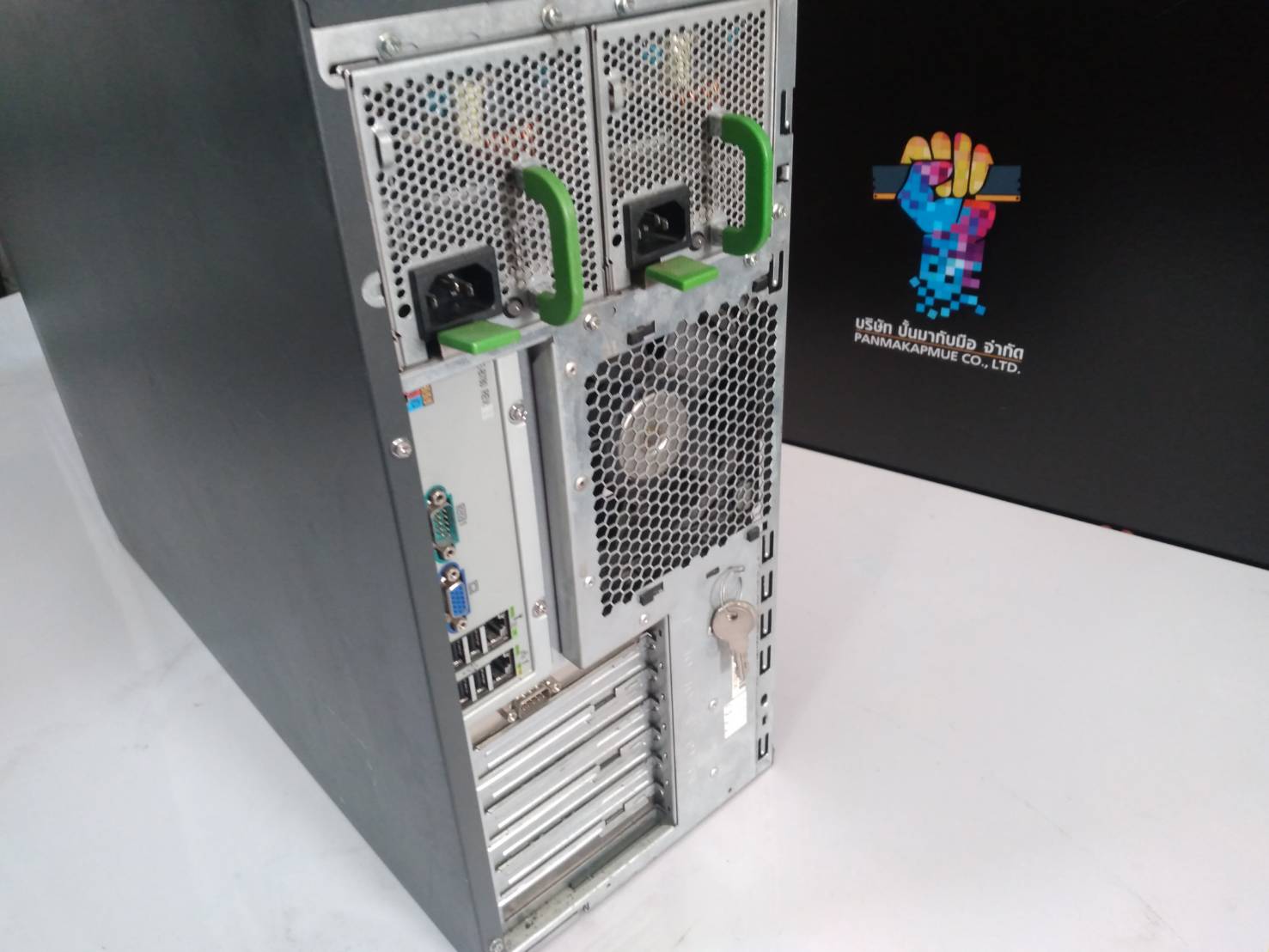 Fujitsu primergy tx200s6