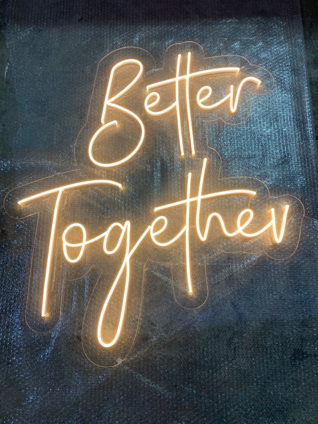 ไฟนีออน เฟค