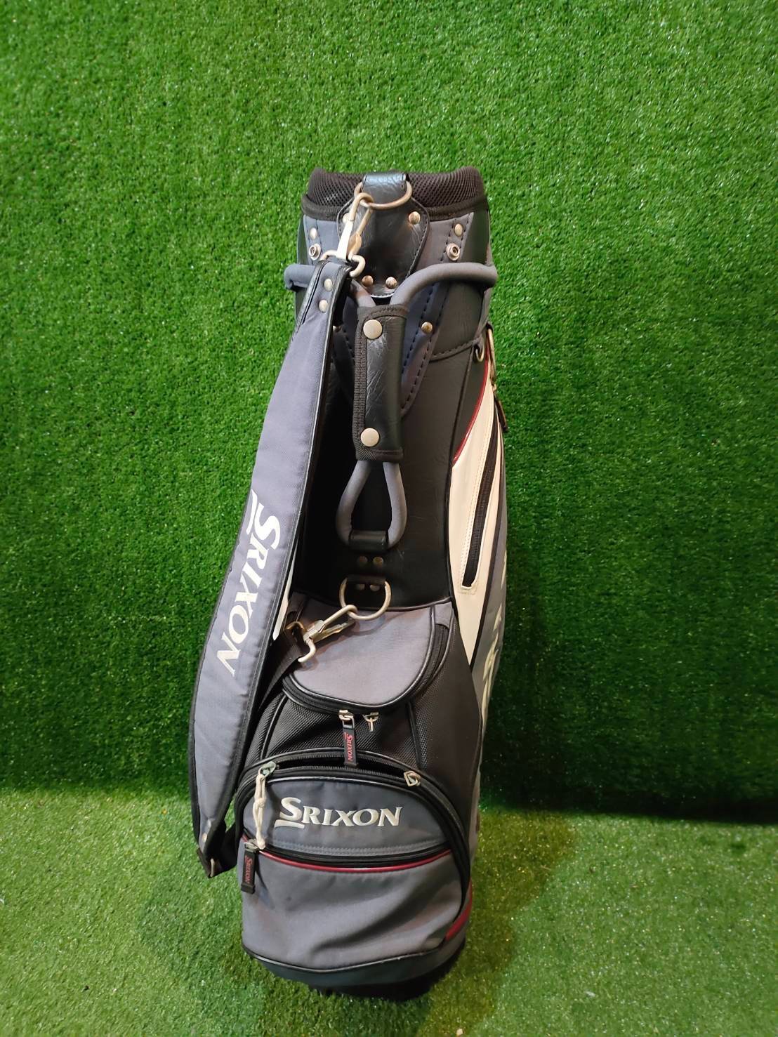 ถุงกอล์ฟ SRIXON