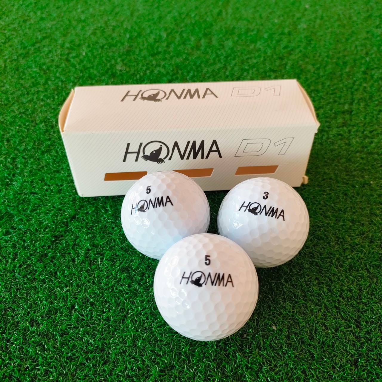ลูกกอล์ฟ HONMA D1 1 กล่อง มี3 ลูก