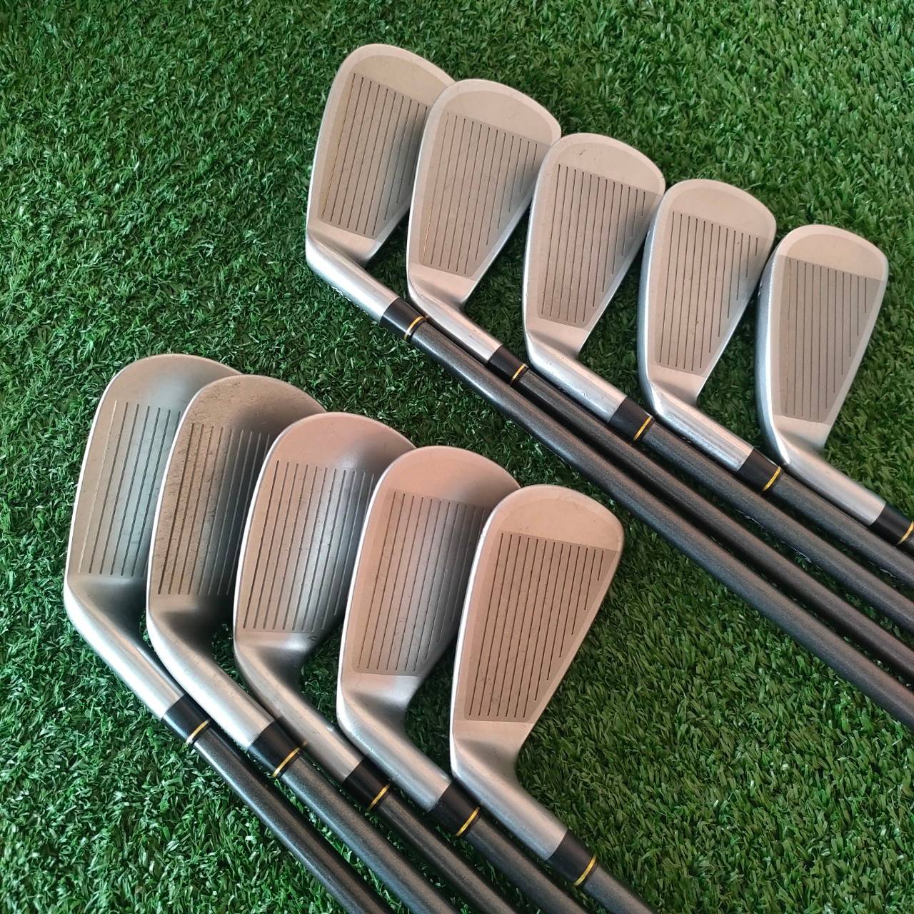 ชุดเหล็ก MIZUNO PRESAGE มีเหล็ก 3-9 เเละ PW SW FW ก้าน D-D NAVIGATION FLEX R เป็นชุดเหล็กหน้าเด้ง!! พรีเมี่ยมญี่ปุ่น ตีได้ไกลกว่าปกติและยังมีถ่วงทังสเตนดึงจุด CG ต่างๆ สภาพสวยมาก!! ไม้กอล์ฟมือสอง ของแท้ BY NakaraLuxurious