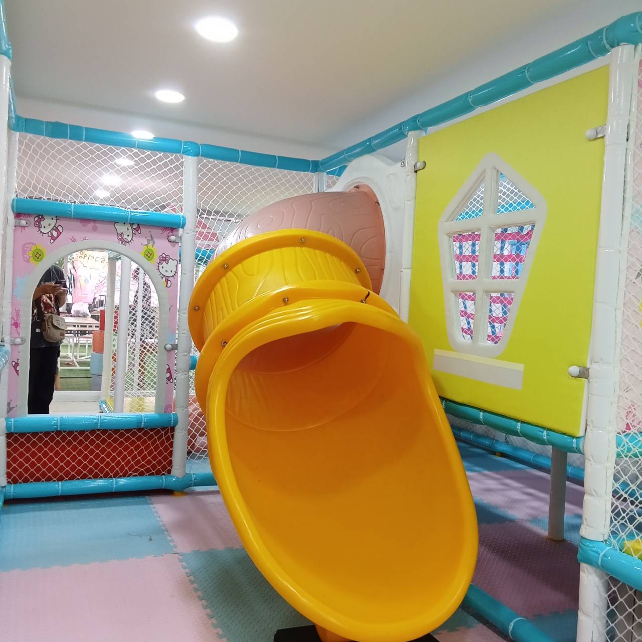 บ้านบอลเด็ก ชุดสนุกเด็กแสนหวาน บ่อบอลพร้อมสไลเดอร์และของเล่นมากมาย นุ่มนิ่ม softplay สวนสนุก เครื่องเล่นสนามในร่ม indoorplayground รับสั่งทำบ้านบอลตามธีมสีและขนาดตามพื้นที่ได้ pre order 30-45 วัน