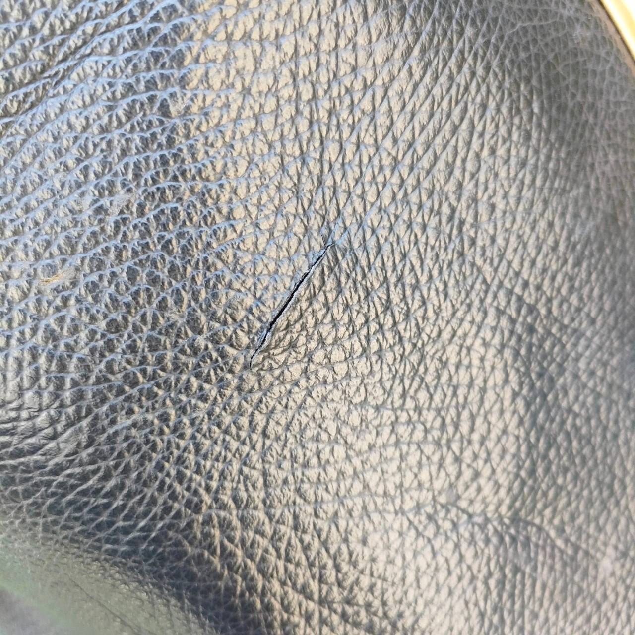 ถุงกอล์ฟ SAMURAI - DRAGON มือสอง ของแท้ ถุง Tour 9 นิ้ว ลายสวยมากๆ ** ใบนี้มีตำหนิที่ COVER ** มีรูปให้ชมครับ แต่ส่วนของถุง สภาพเดิม สวยๆเลยครับผม