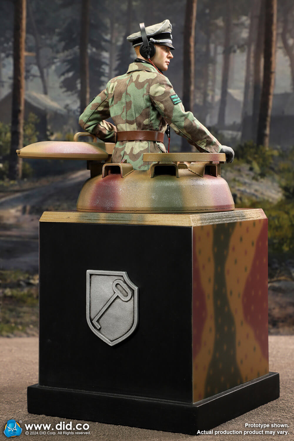 [สั่งจอง] DID E60077 1/6 : Panther tank diorama with MG34