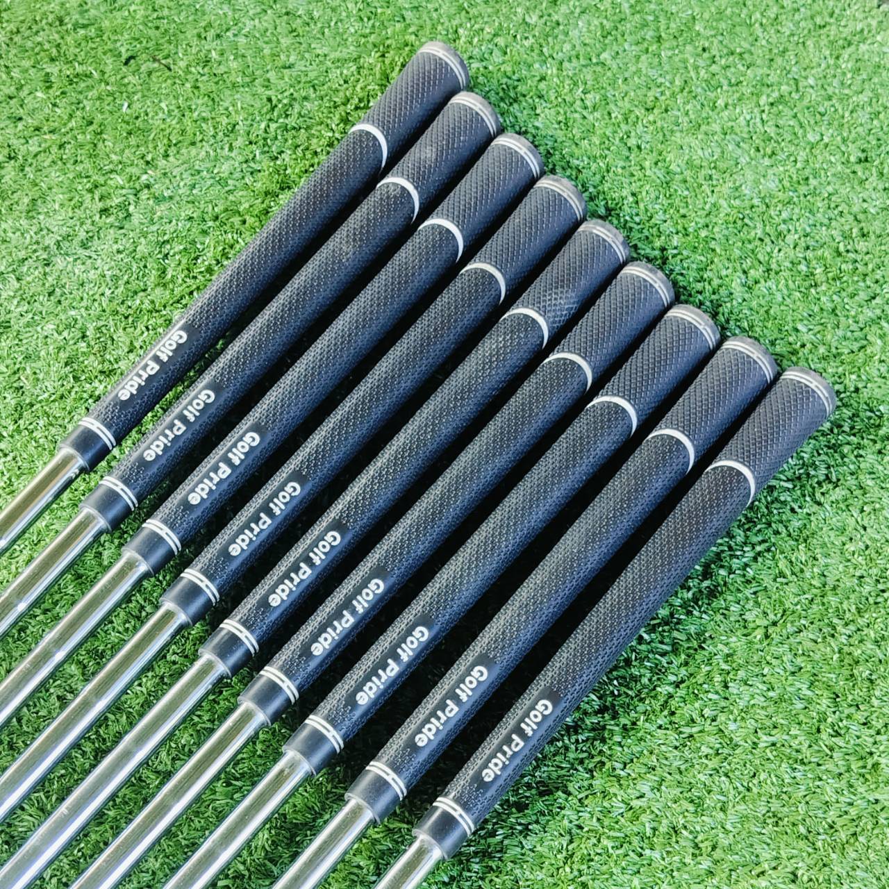 ชุดเหล็ก HONMA FE-400 MADE IN JAPAN SAKATA ก้านเหล็ก HONMA เดิมหมด FLEX R2 มีเหล็ก 4 5 6 7 8 9 10 11 SW เป็นชุดใหญ่ 9 ชิ้น มีถึงเหล็ก11 สภาพสวยเดิมอย่างดี วัสดุพรีเมี่ยม ไม้กอล์ฟพรีเมี่ยมมือสอง ของแท้ By NakaraLuxurious