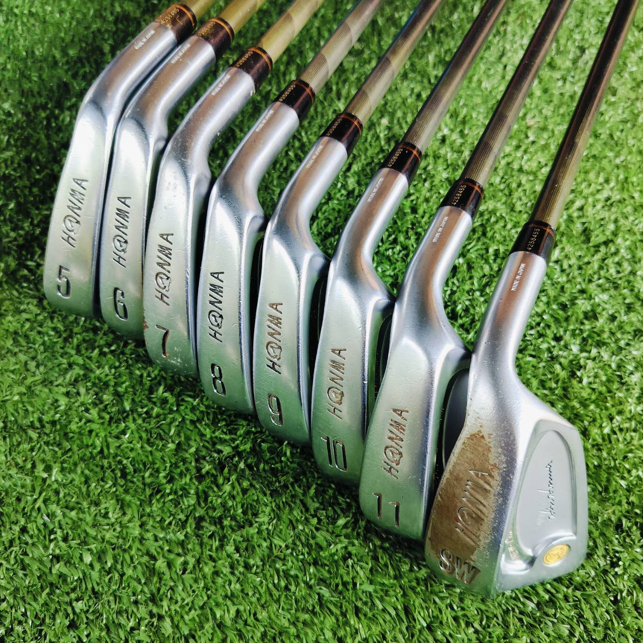 ชุดเหล็ก HIRO HONMA NEW-LB280 CAVITY BACK ก้านระดับ **** 4ดาว ทุกชิ้นผลิตจาก JAPAN SAKATA เป็นรุ่นสุดยอดนิยมของ HONMA ไม้กอล์ฟพรีเมี่ยมมือสอง ของแท้ By NakaraLuxurious