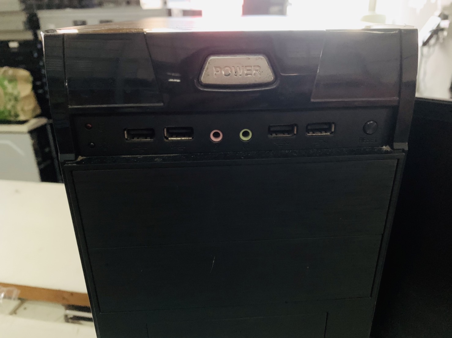 Pc ประกอบ Newtron คอมพิวเตอร์ตั้งโต๊ะ พร้อมจอ 20 นิ้ว